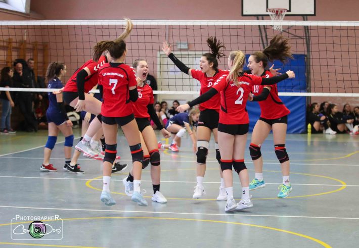 TuS-Volleyballerinnen behaupten sich bei TOP-Turnier in Italien